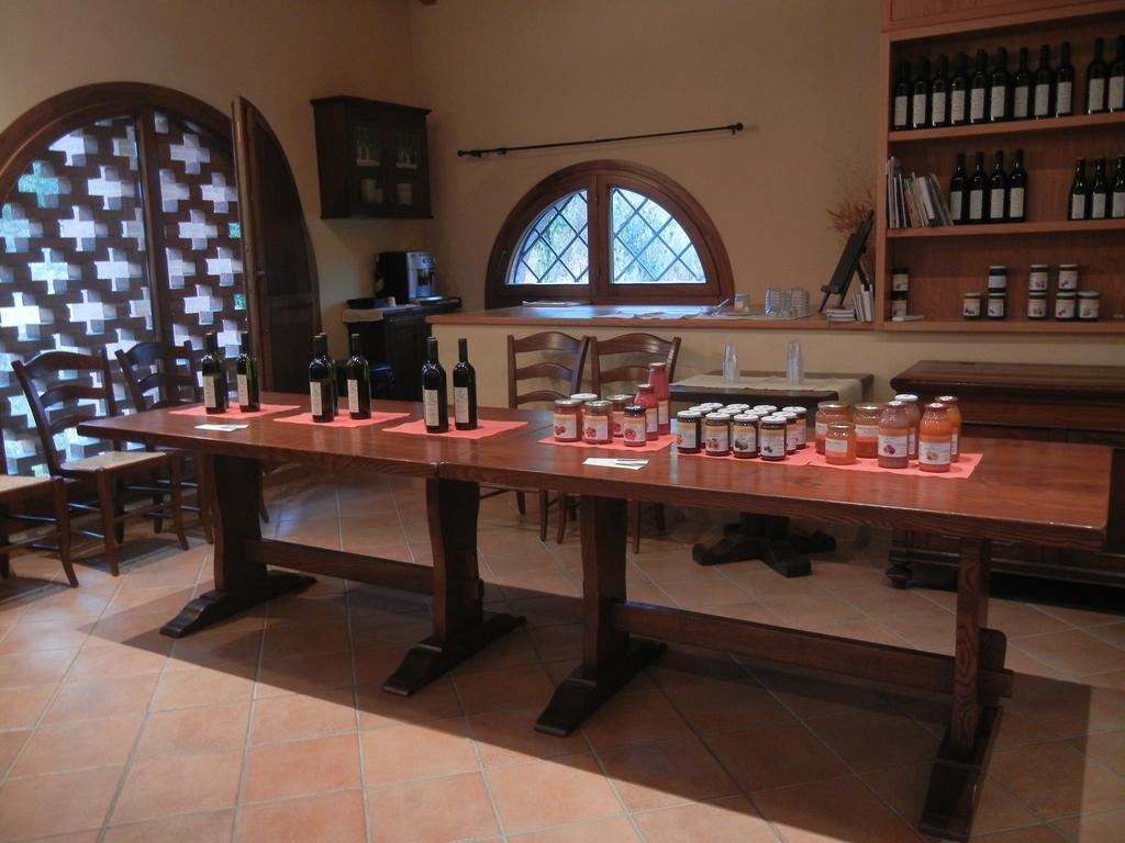 La Colombarola Agriturismo Farneto エクステリア 写真